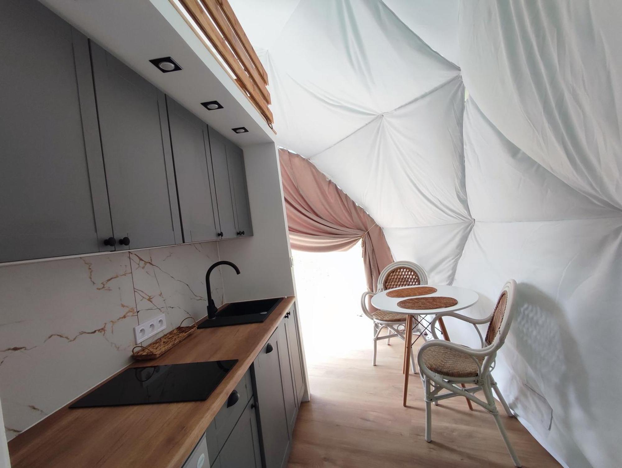 Forrest Glamp Otel Mieroszow Dış mekan fotoğraf